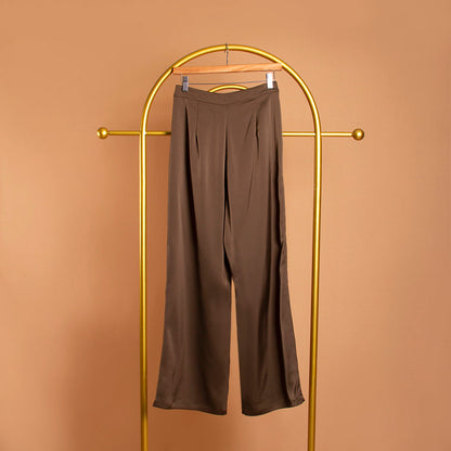 Melie Bianco Satin Straight Leg Pant